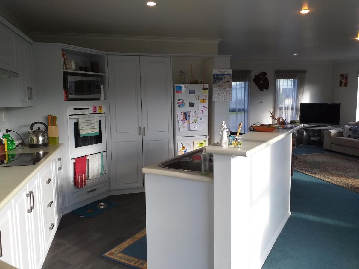 My Place Bnb Tuatapere Ngoại thất bức ảnh